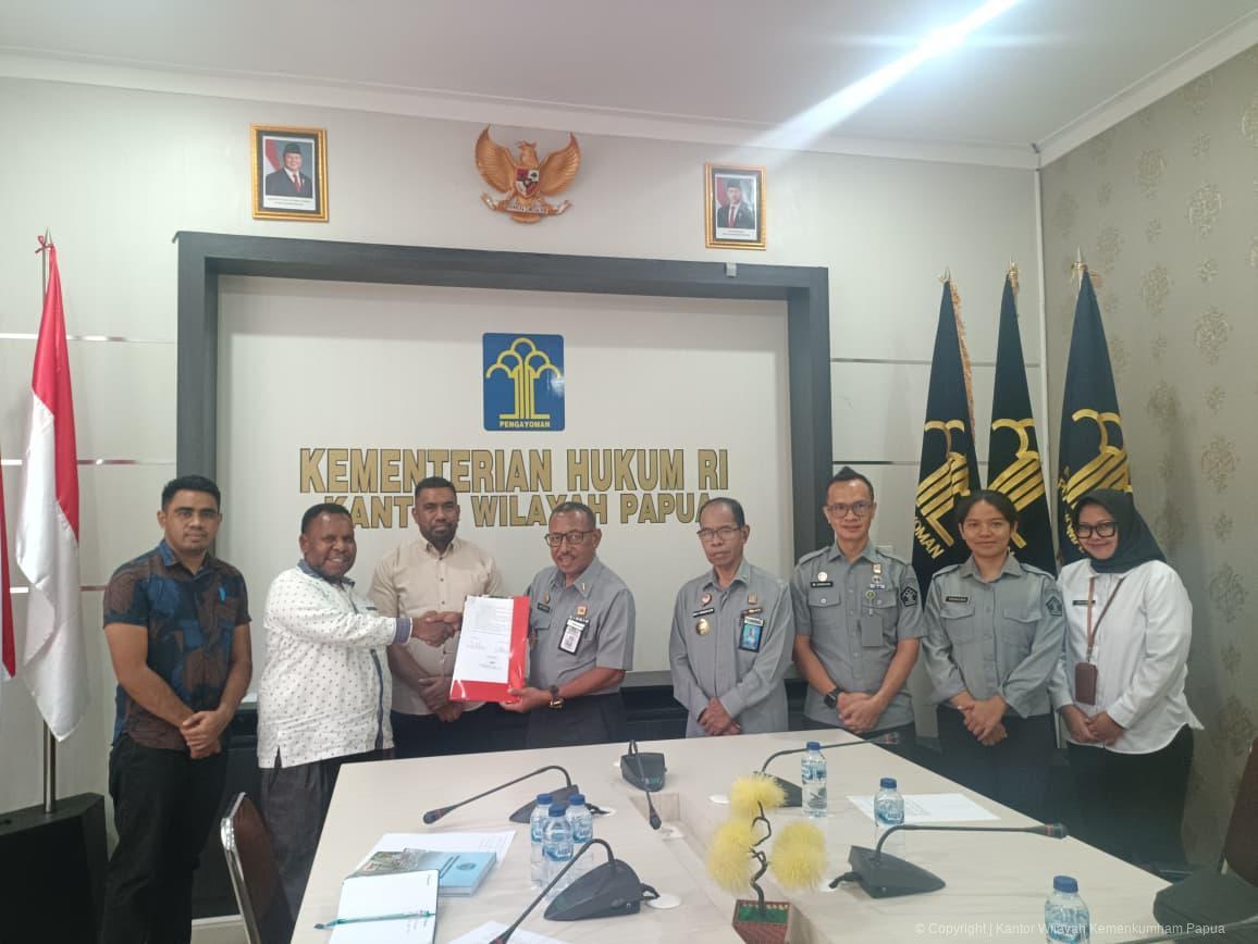 Kanwil Kemenkum Papua Laksanakan Harmonisasi 1 Raperda dan 4 Raperbup Kabupaten Tolikara