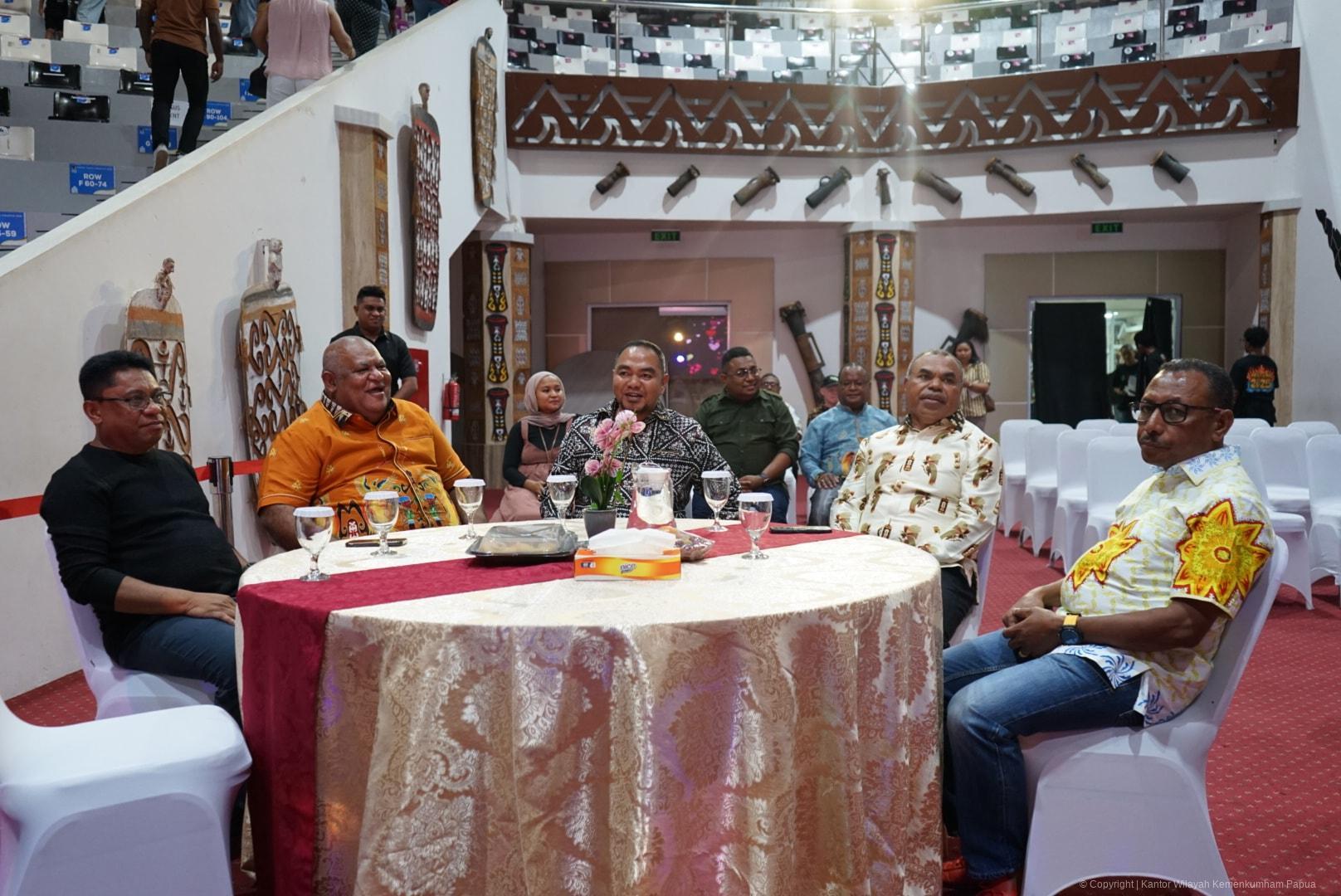 lempar_keluar_1.jpg
