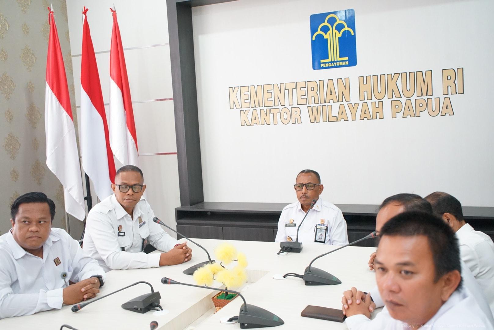 Teguhkan Komitmen Amalkan Pancasila, Kanwil Kemenkum Papua Ikut Peringatan Hari Kesaktian Pancasila  